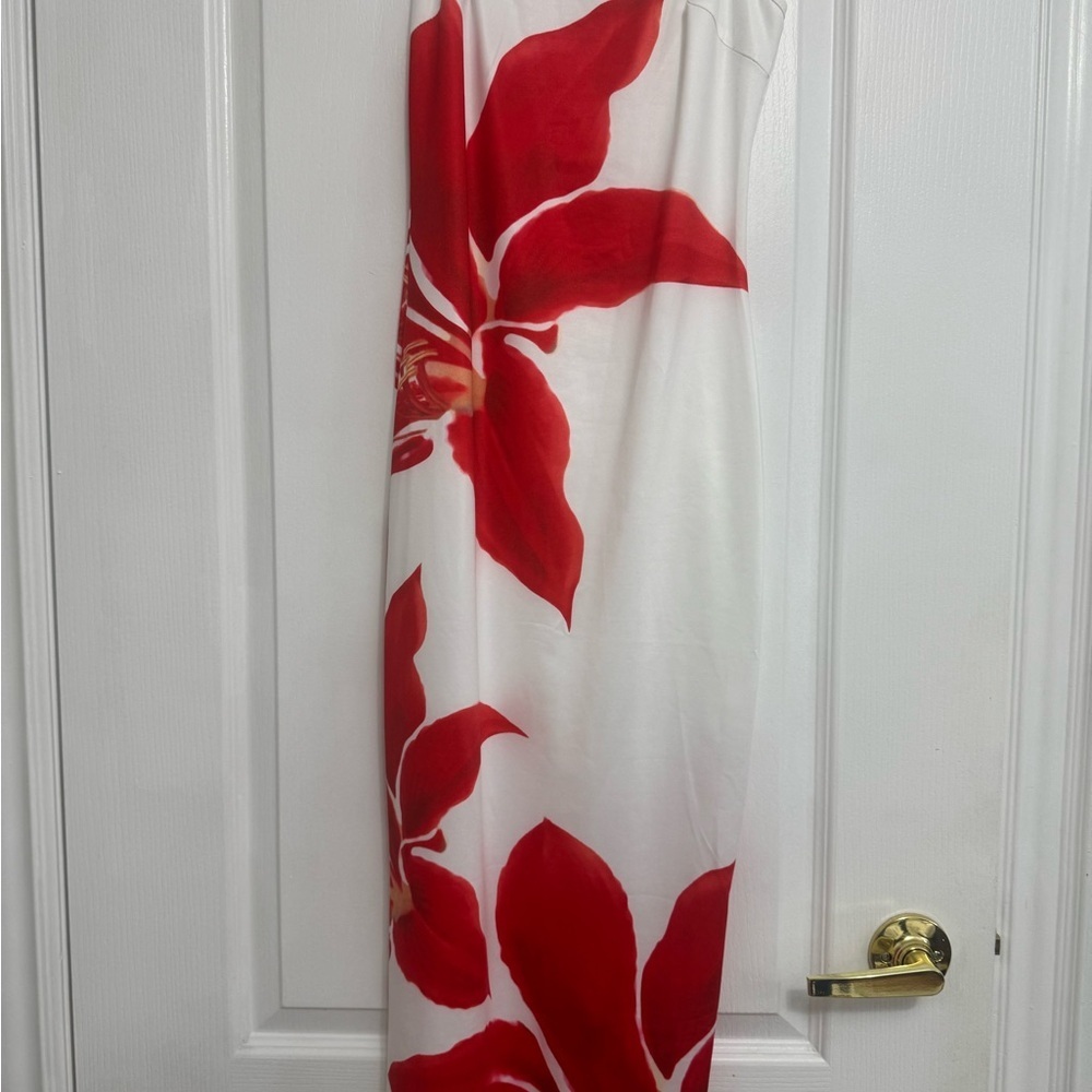 Commense Red and White Floral Body con Dress - Picture 4 of 8